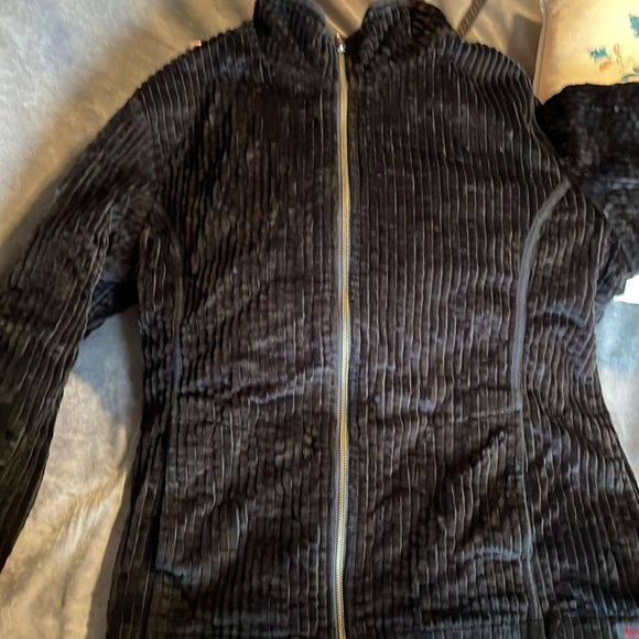 Woolrich black corduroy zip up . Size large - Picture 3 of 5